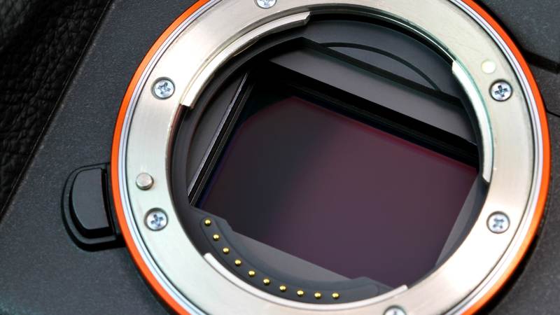 sensor kamera mirrorless