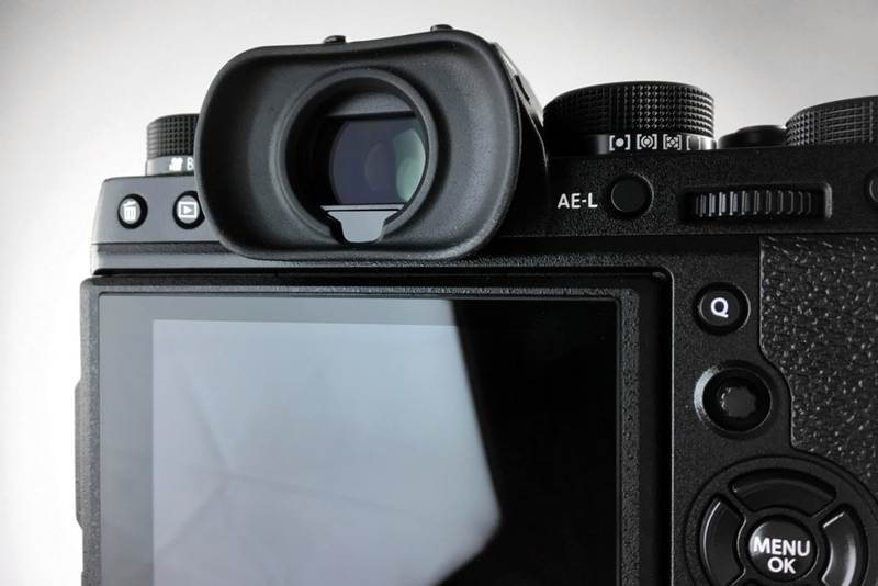 kamera mirrorless dengan viewfinder